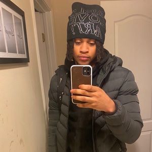 Meet your Posher, Joshua